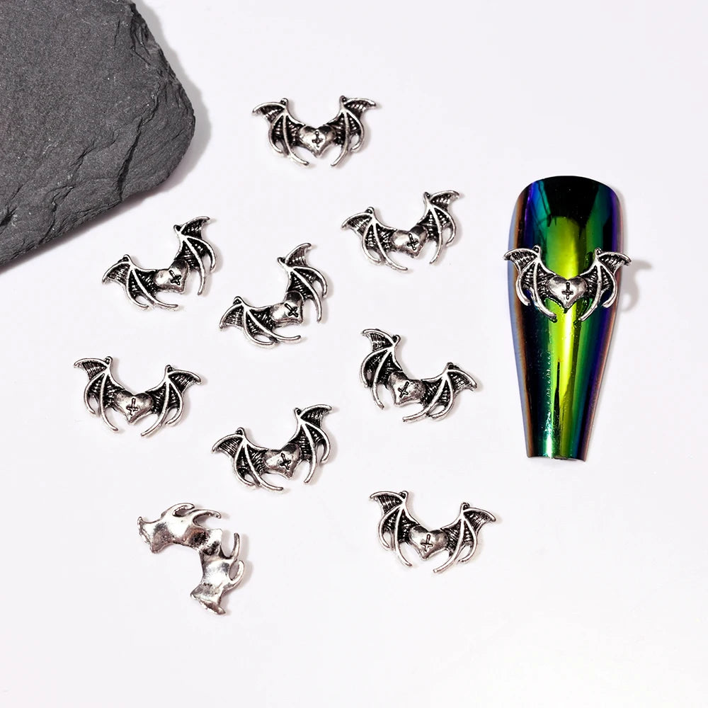 10Pcs Halloween Fake Weapon with Blood Nail Charms Bloody Horror Metal Nail Art Decorations Manicure Accessories Punk Jewelry *&