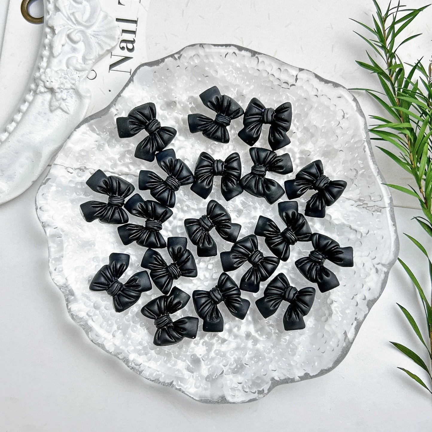 50PCS Random Mixed Black Bows Bear Nail Charms Resin Mini Heart Star Flower Nail Art Decorations Handmade DIY Press on Nails
