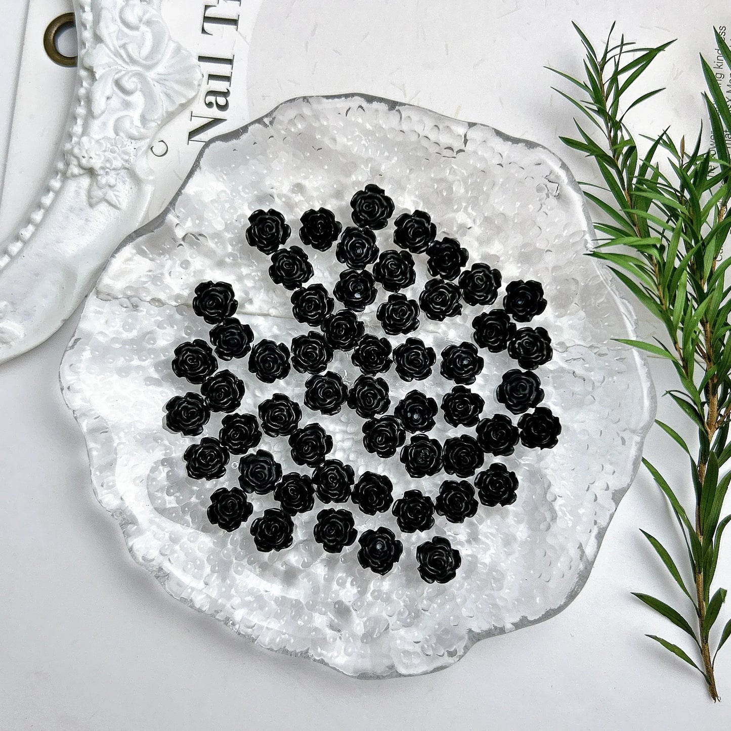 50PCS Random Mixed Black Bows Bear Nail Charms Resin Mini Heart Star Flower Nail Art Decorations Handmade DIY Press on Nails