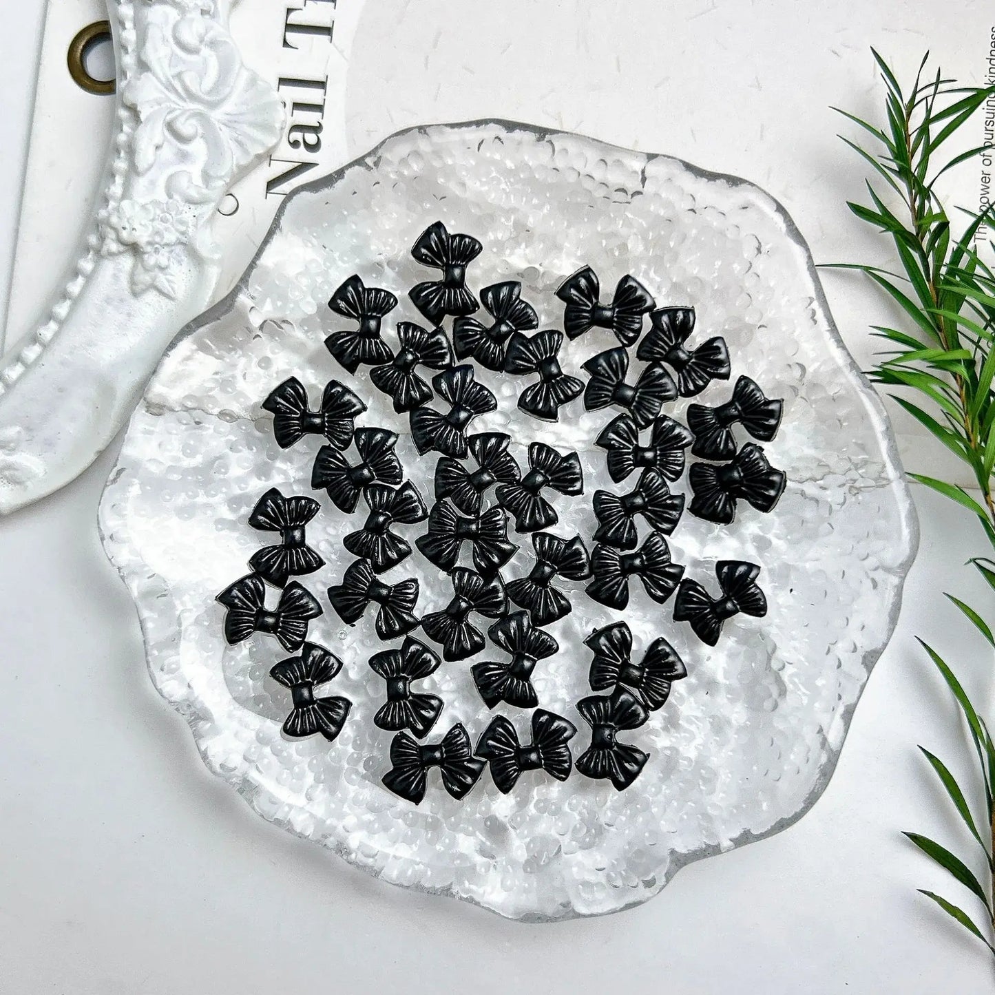 50PCS Random Mixed Black Bows Bear Nail Charms Resin Mini Heart Star Flower Nail Art Decorations Handmade DIY Press on Nails