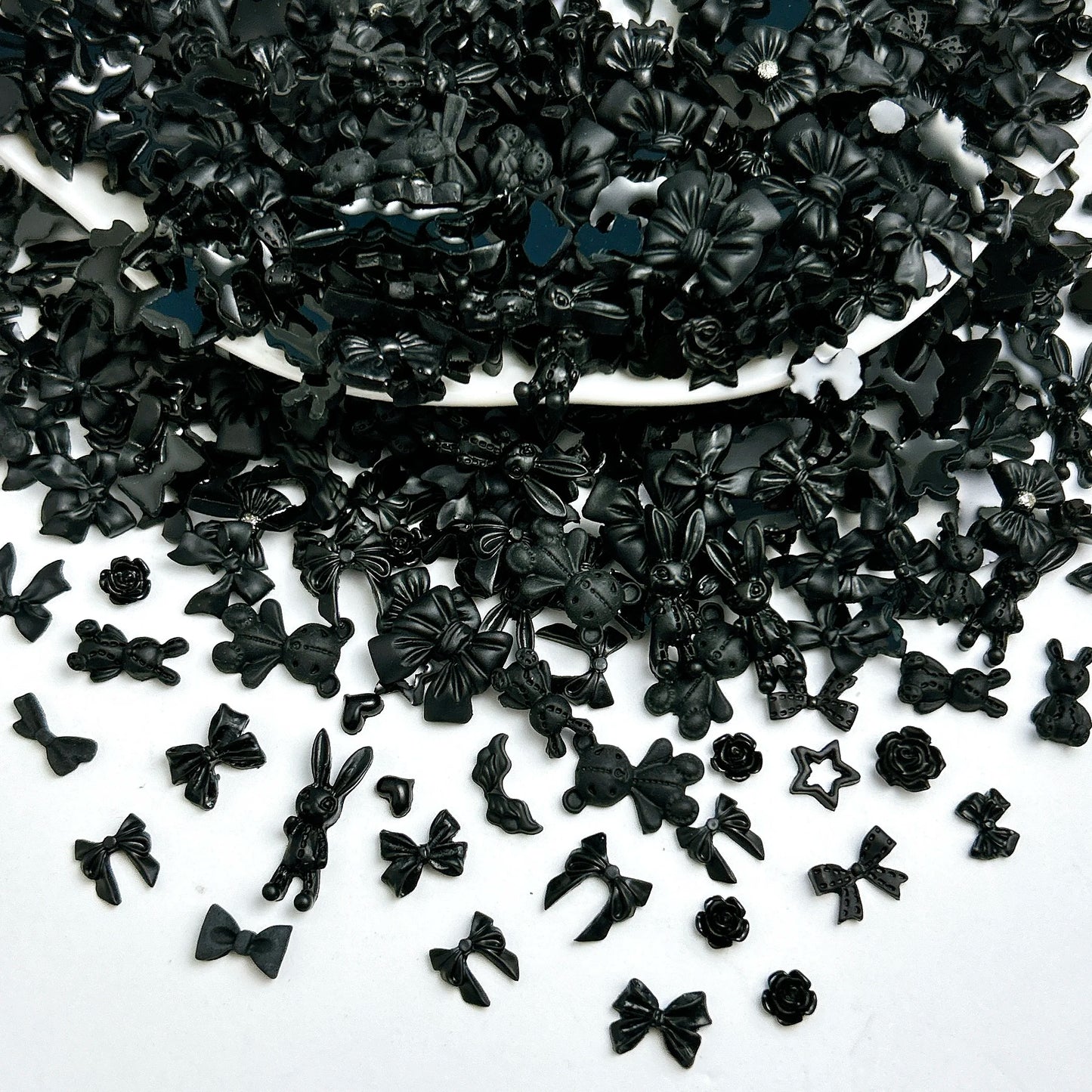50PCS Random Mixed Black Bows Bear Nail Charms Resin Mini Heart Star Flower Nail Art Decorations Handmade DIY Press on Nails