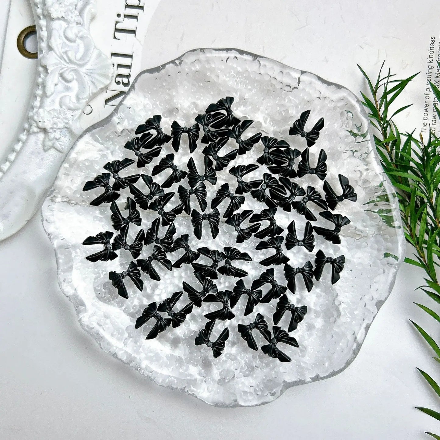 50PCS Random Mixed Black Bows Bear Nail Charms Resin Mini Heart Star Flower Nail Art Decorations Handmade DIY Press on Nails