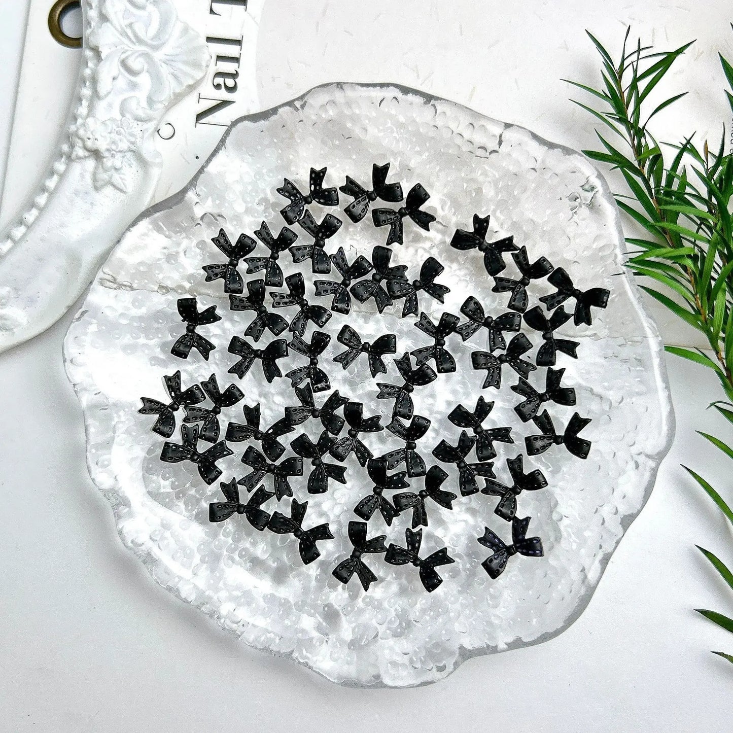 50PCS Random Mixed Black Bows Bear Nail Charms Resin Mini Heart Star Flower Nail Art Decorations Handmade DIY Press on Nails