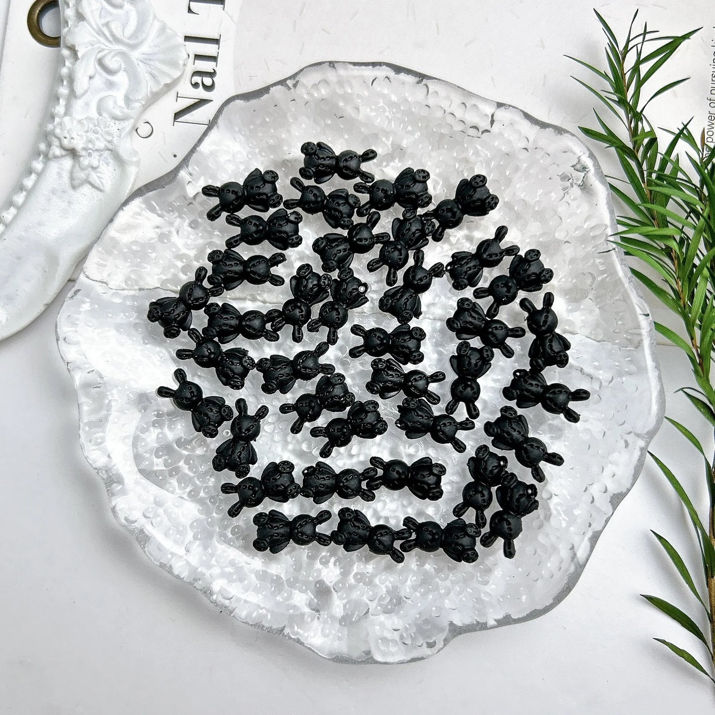 50PCS Random Mixed Black Bows Bear Nail Charms Resin Mini Heart Star Flower Nail Art Decorations Handmade DIY Press on Nails